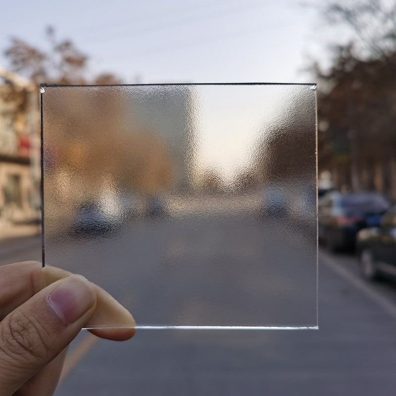 Anti-glare glass